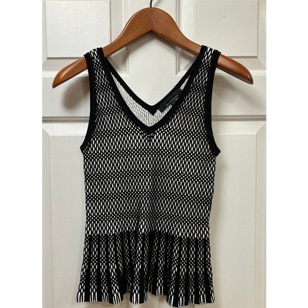 White House Black Market Black & White Mixed Stitch Peplum Sweater Tank, Size XS